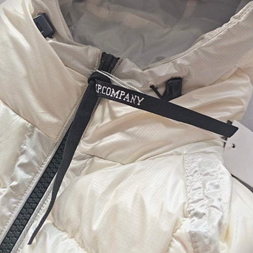 Hooded Puffer Jacket with Zip Pockets