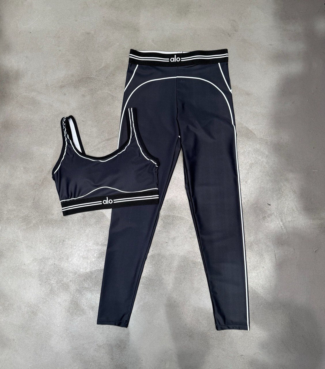 Al0 Viral Activewear Set