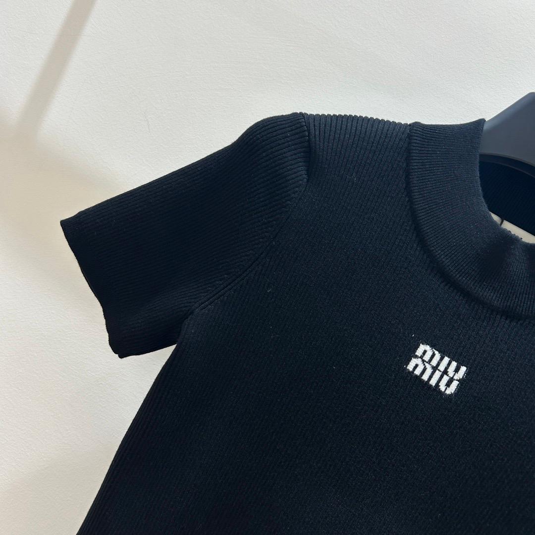 Short-Sleeve Knit Top