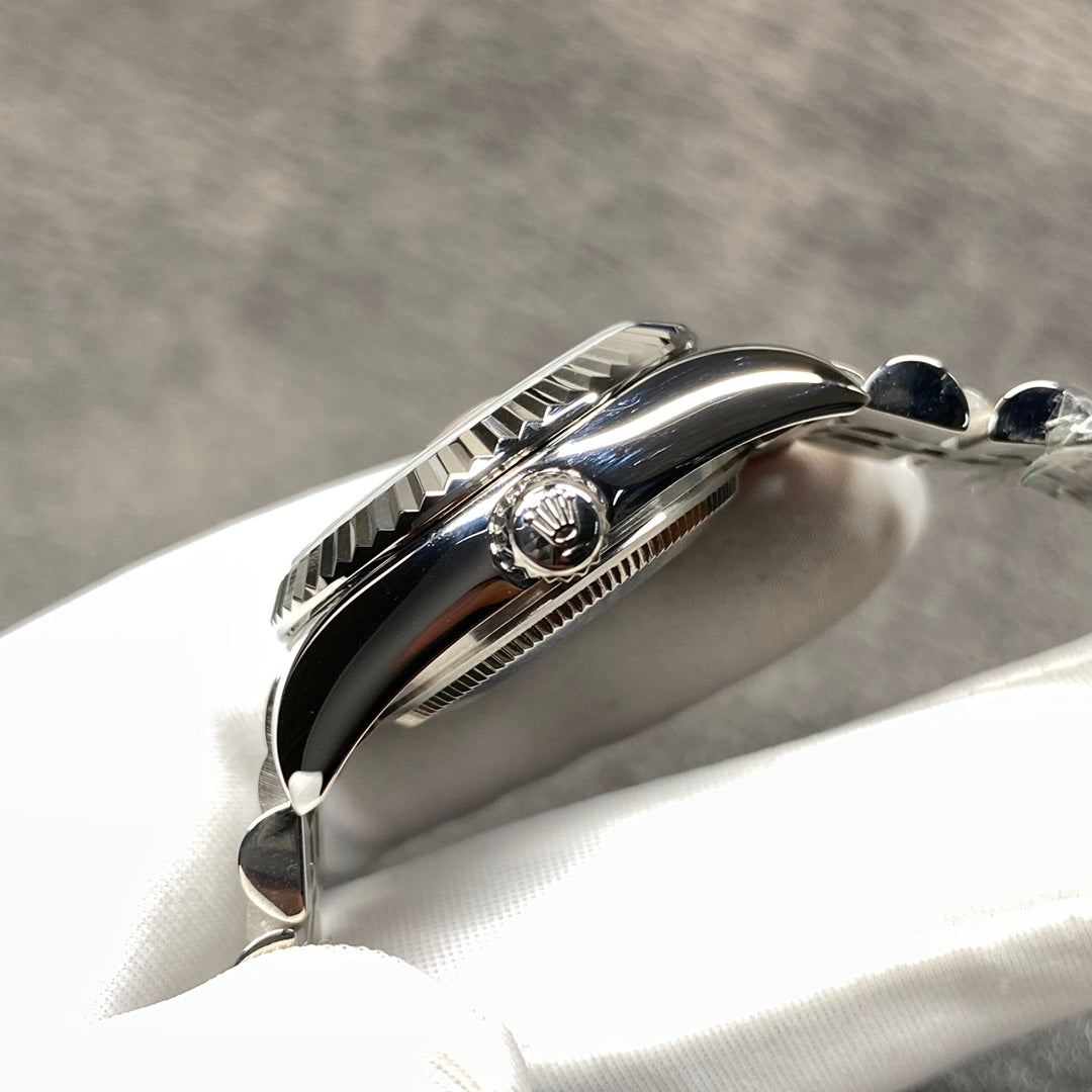 Lobster Pink Dial Automatic Watch 28 mm