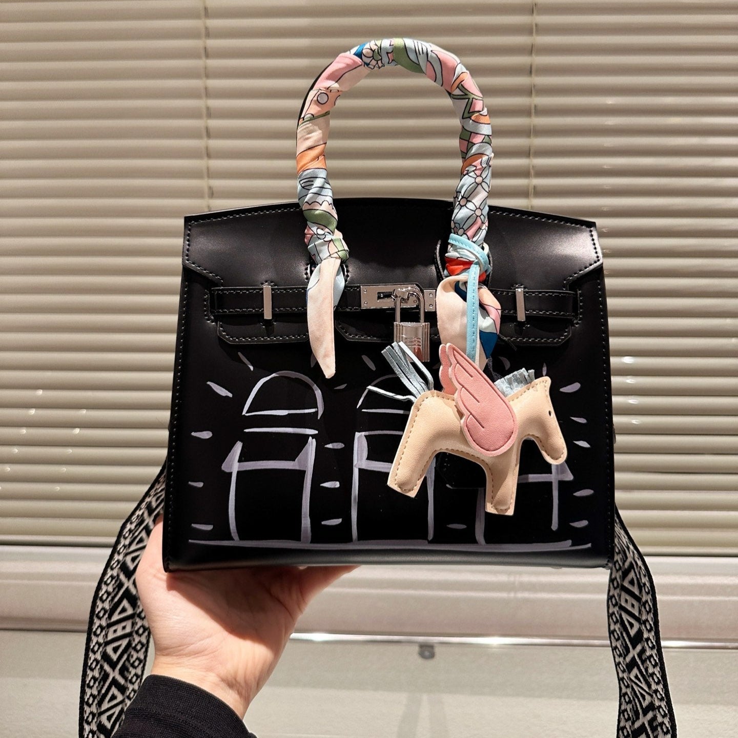 25 Litchi Leather – Premium Edition