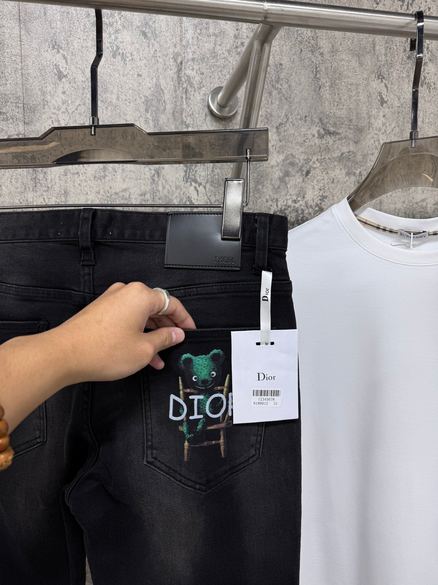 Men’s Slim-Fit Stretch Jeans