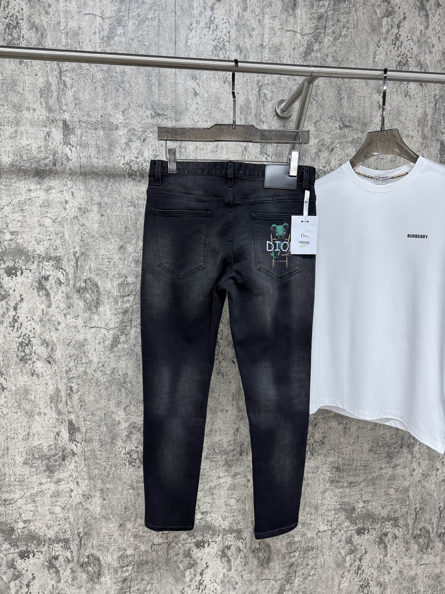 Men’s Slim-Fit Stretch Jeans