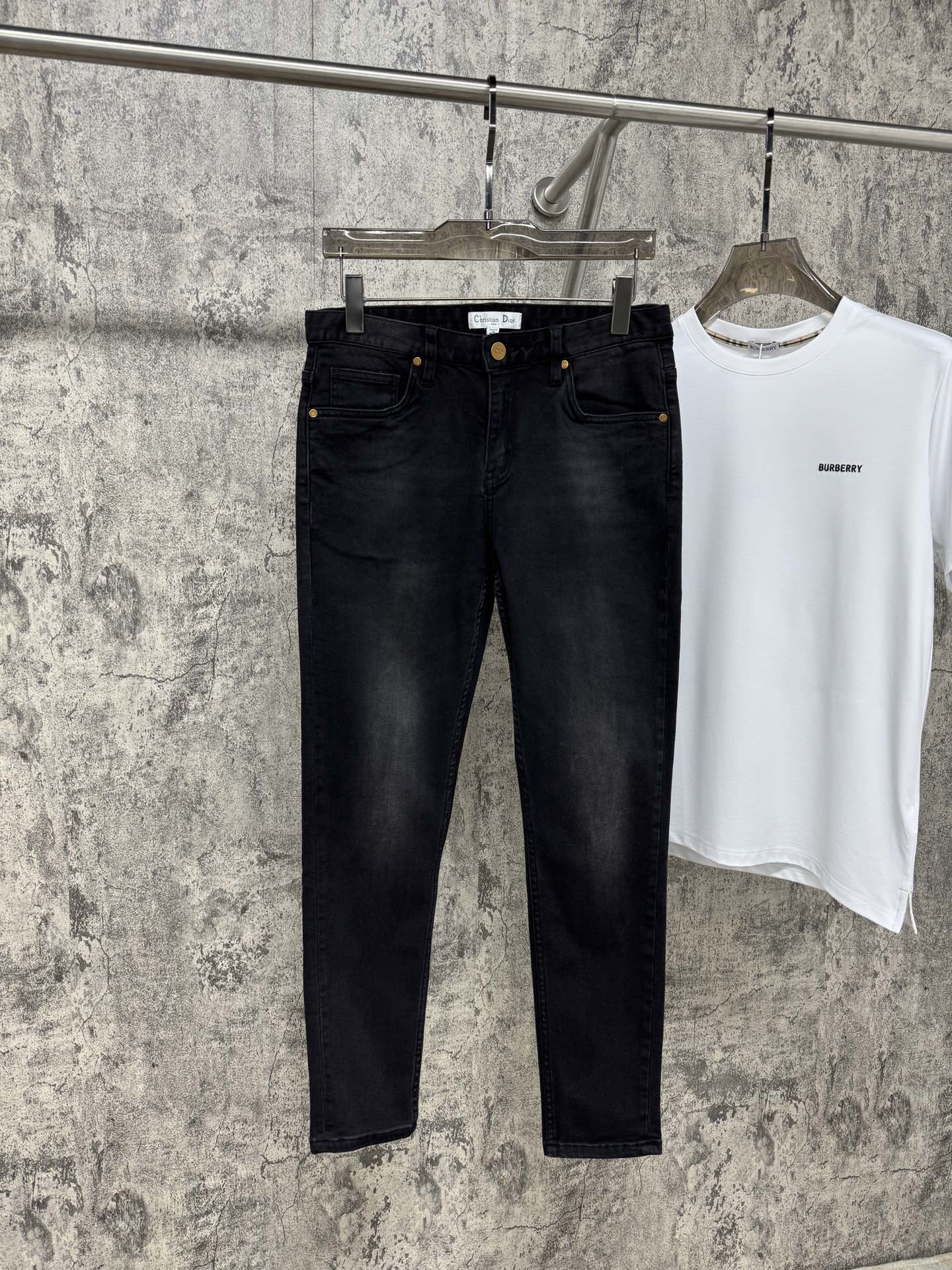 Men’s Slim-Fit Stretch Jeans