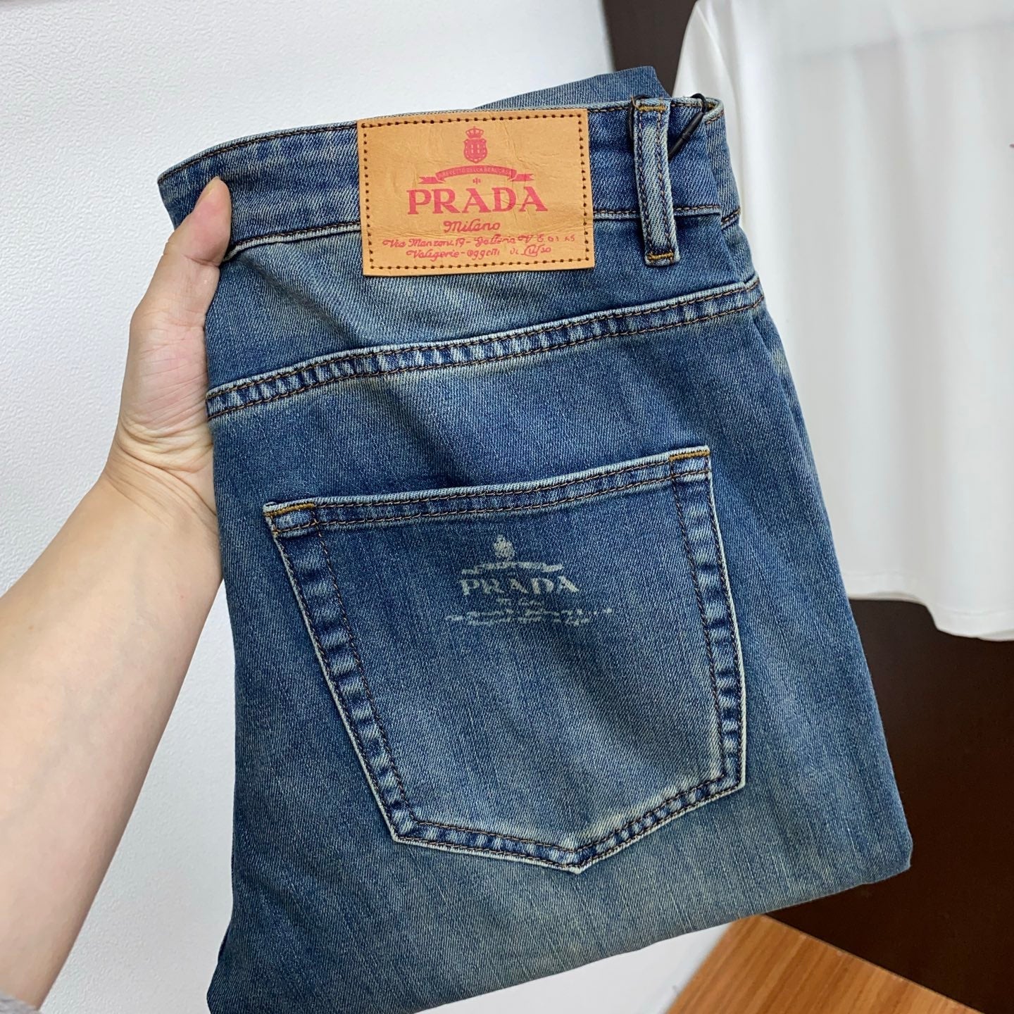 Men’s Straight-Leg Stretch Denim Jeans