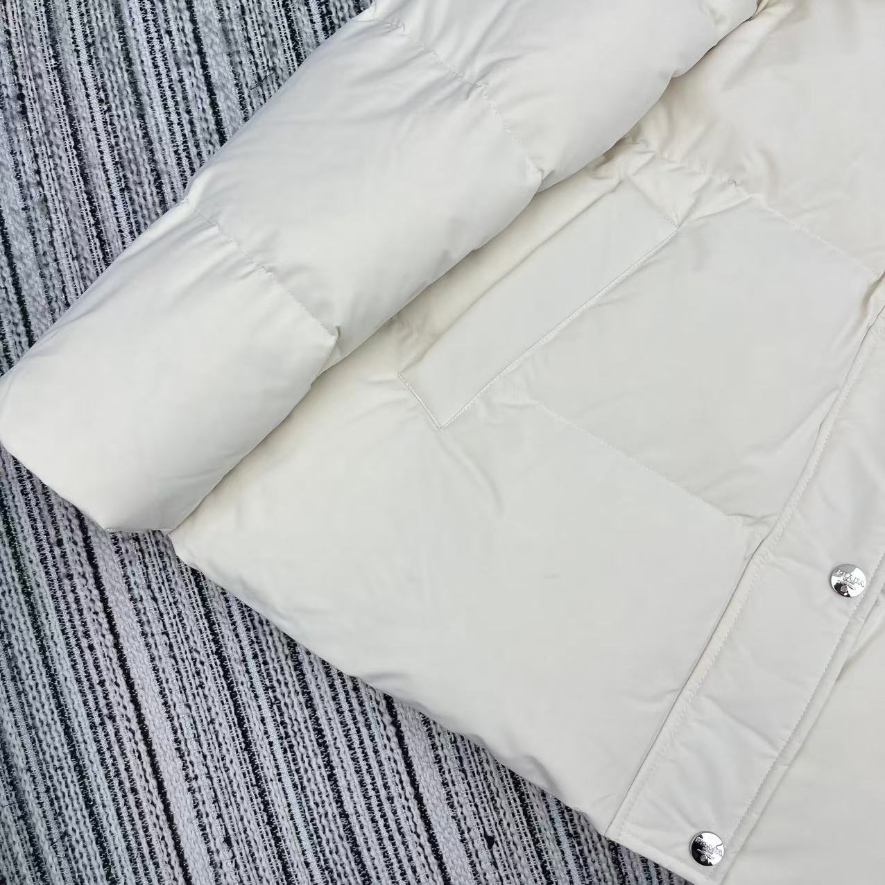 White Down Jacket